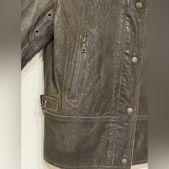 Andrew Marc Vintage 100% Leather Cropped Moto Jacket Unisex Size XS - Picture 4 of 15
